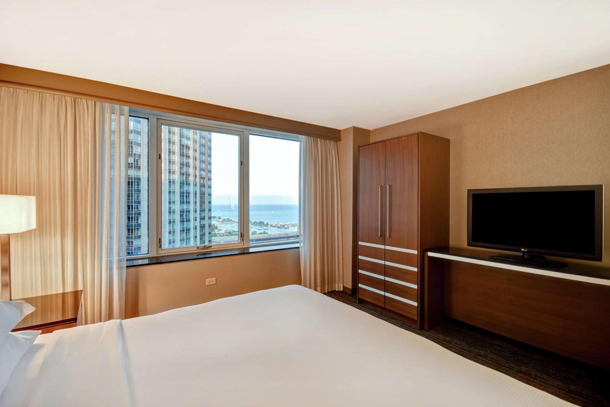 Embassy Suites By Hilton Chicago Downtown Magnificent Mile Kültér fotó